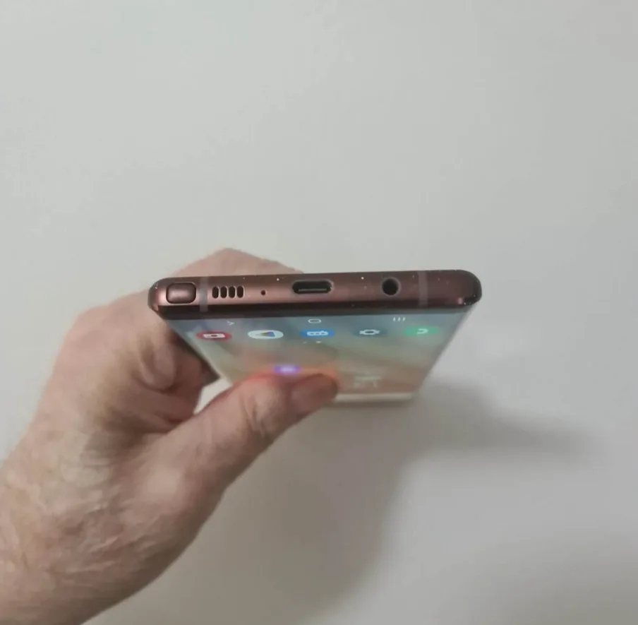 Samsung Galaxy Note 9 - 128GB Storage unlocked Great Condition! image indicator(6)