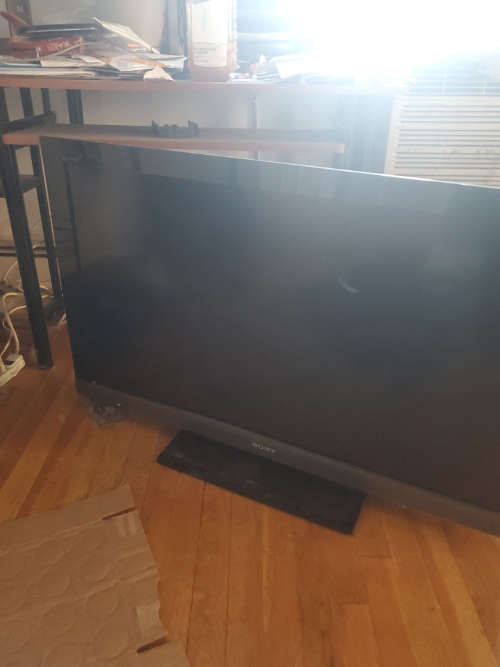Sony Bravia LCD TV - photo 2