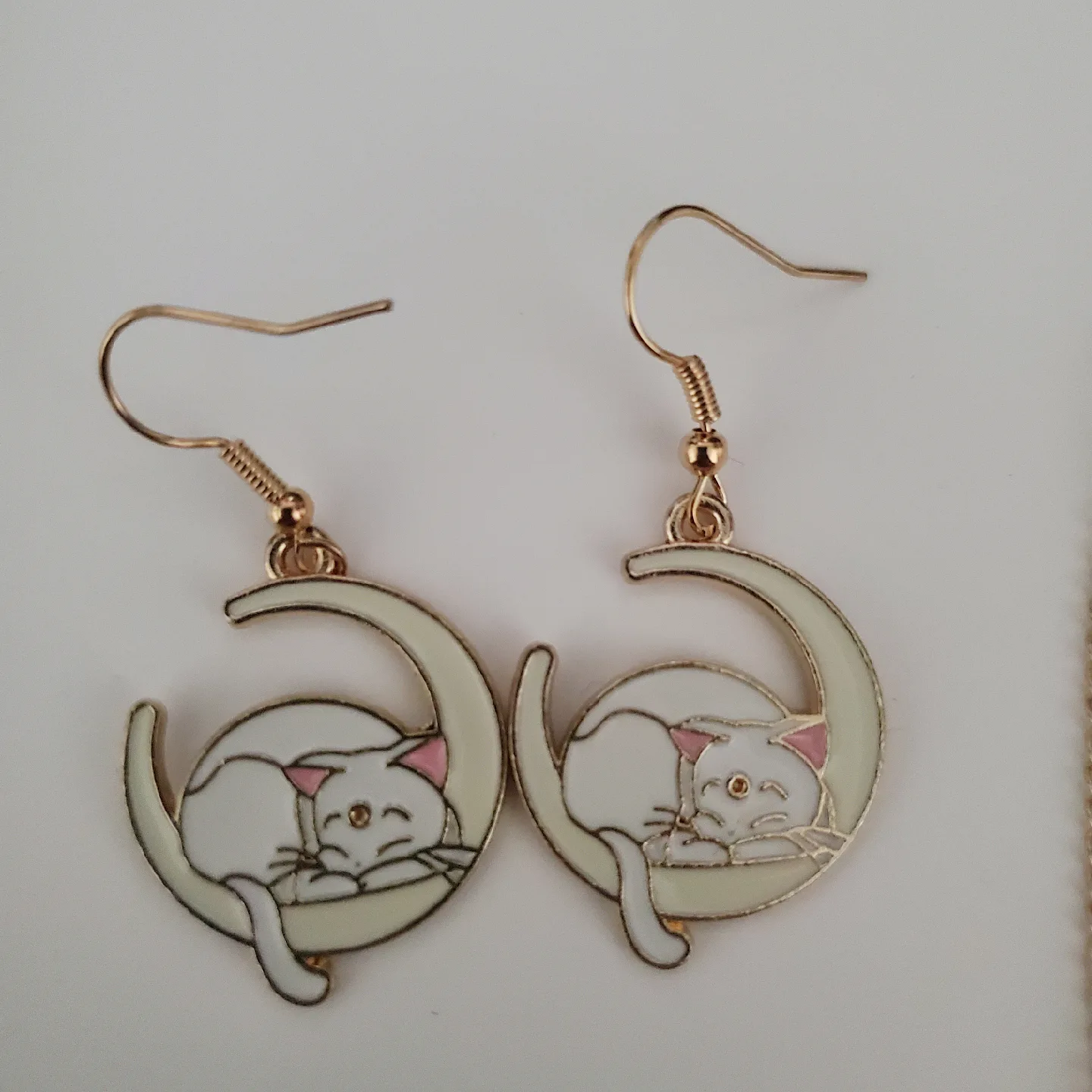 Sailor Moon Artemis Earrings and Necklace Set image indicator(2)