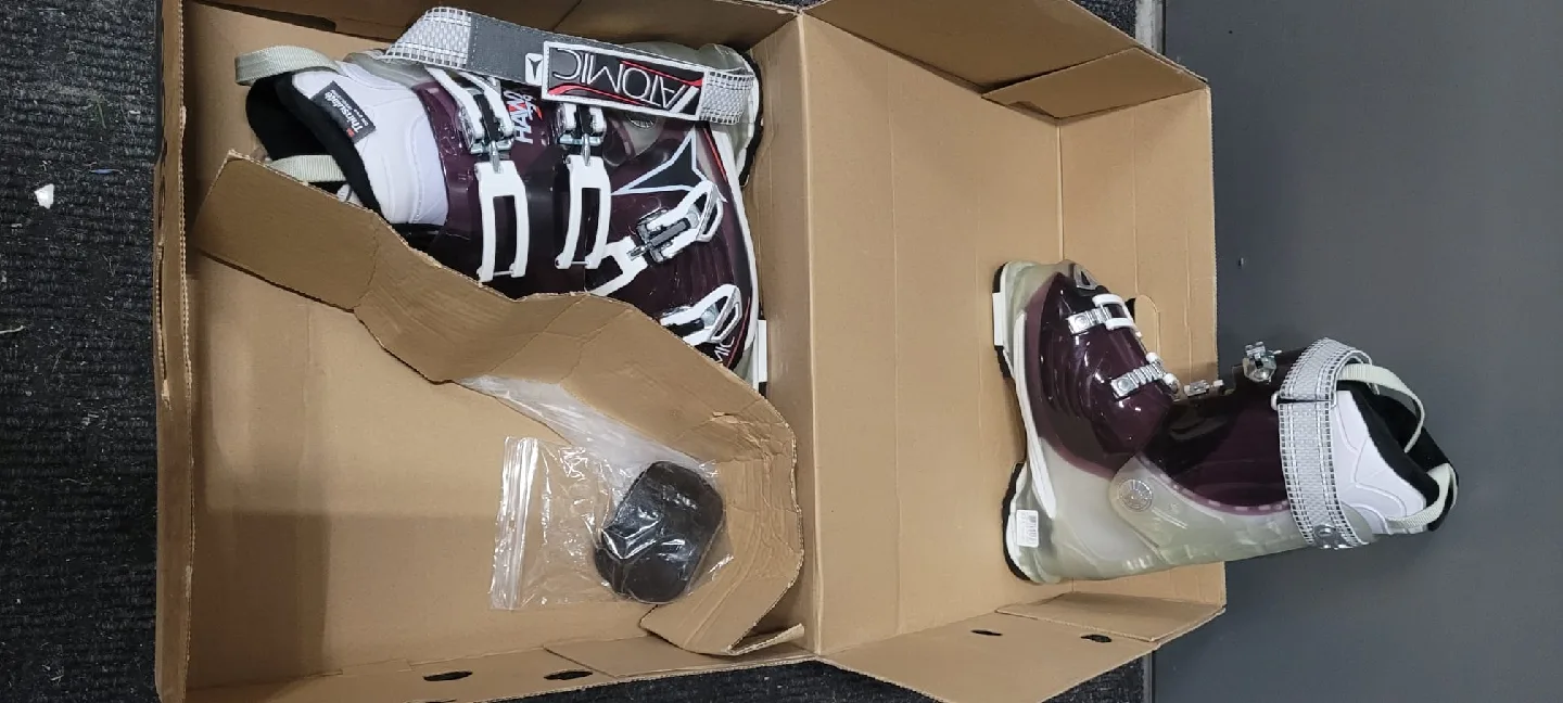 Volkl Essenza Viento 147 Women's Skis & Atomic boots size 23.5 image indicator(7)