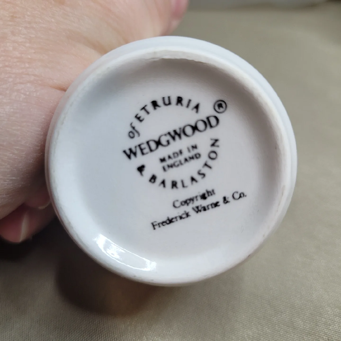 Vintage Wedgwood Peter Rabbit Egg Cup etc. England image indicator(6)