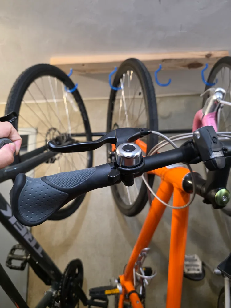 Roll A:1R Orange Bike, original price $1300 image indicator(2)