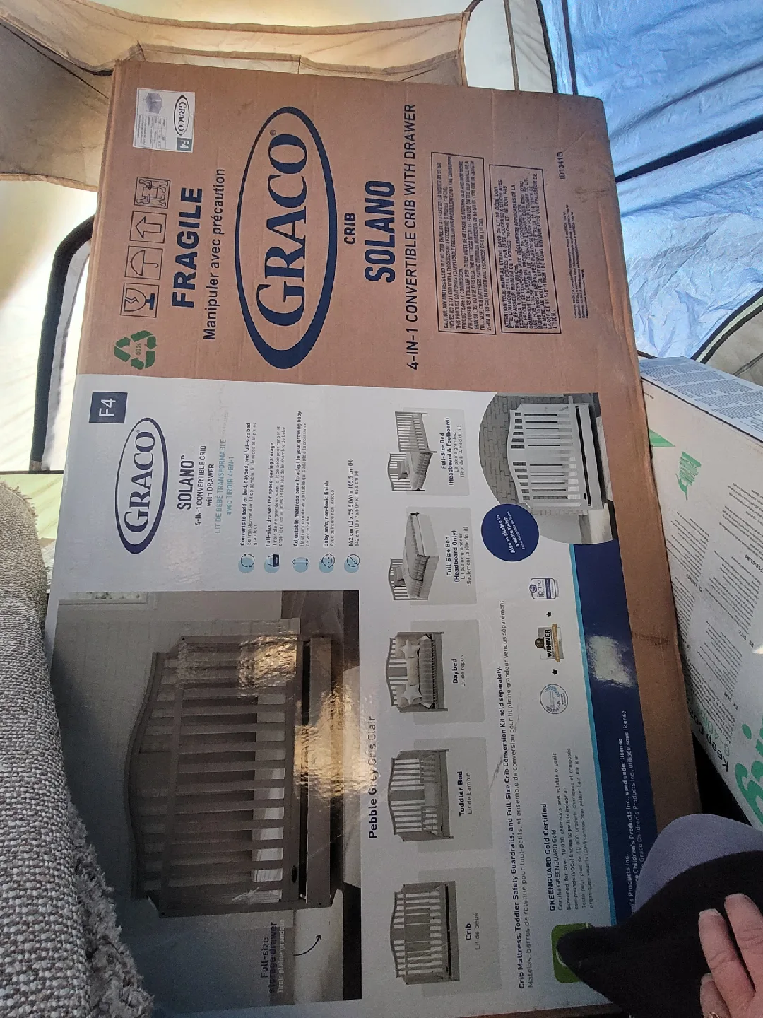 Graco Solano 4-in-1 Convertible Crib With Drawer image indicator(2)