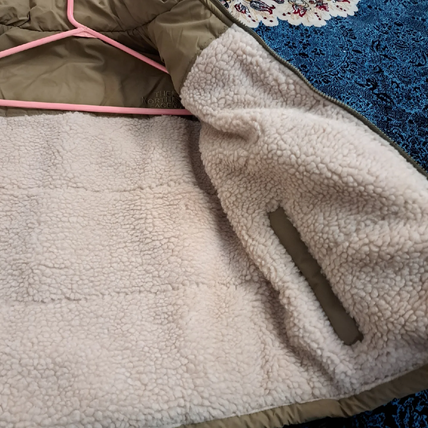 The North Face Boy's Jacket - Size M image indicator(5)