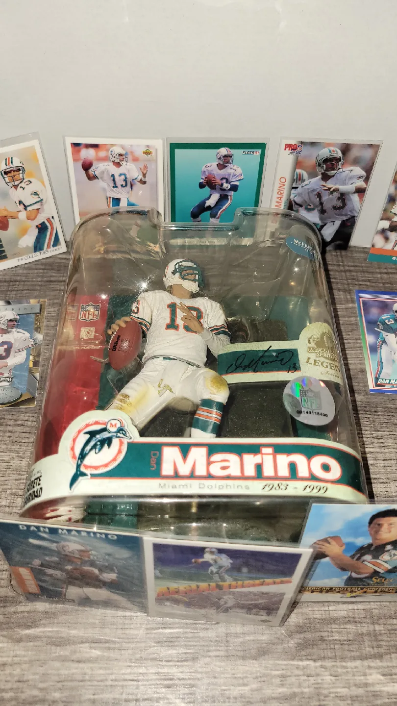 Dan Marino Miami Dolphins McFarlane NFL Figure Bundle image indicator(4)