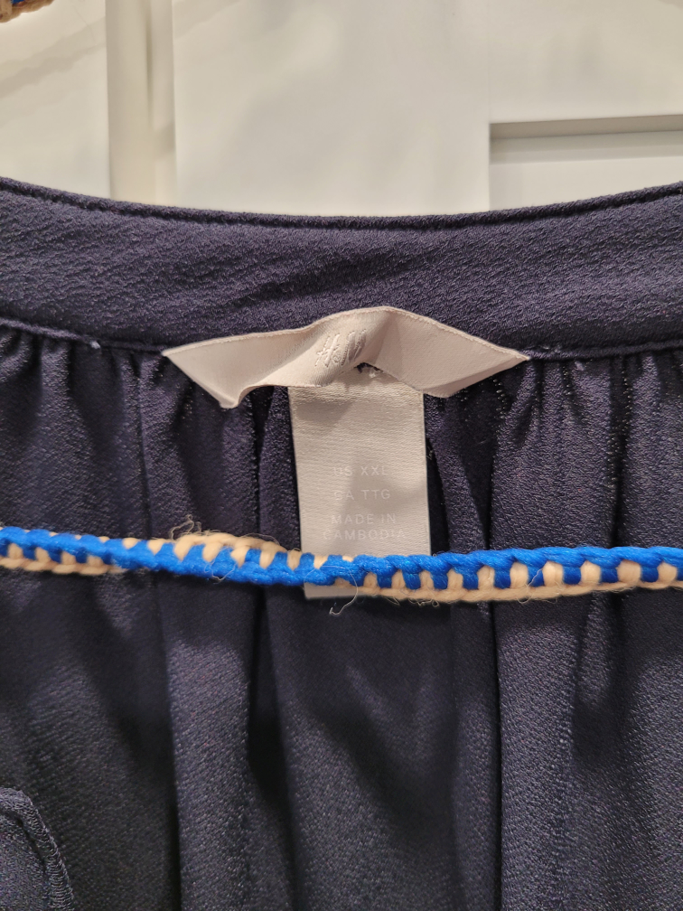 H&M Navy Blue Sleeveless Blouse - Size XXL - photo 2