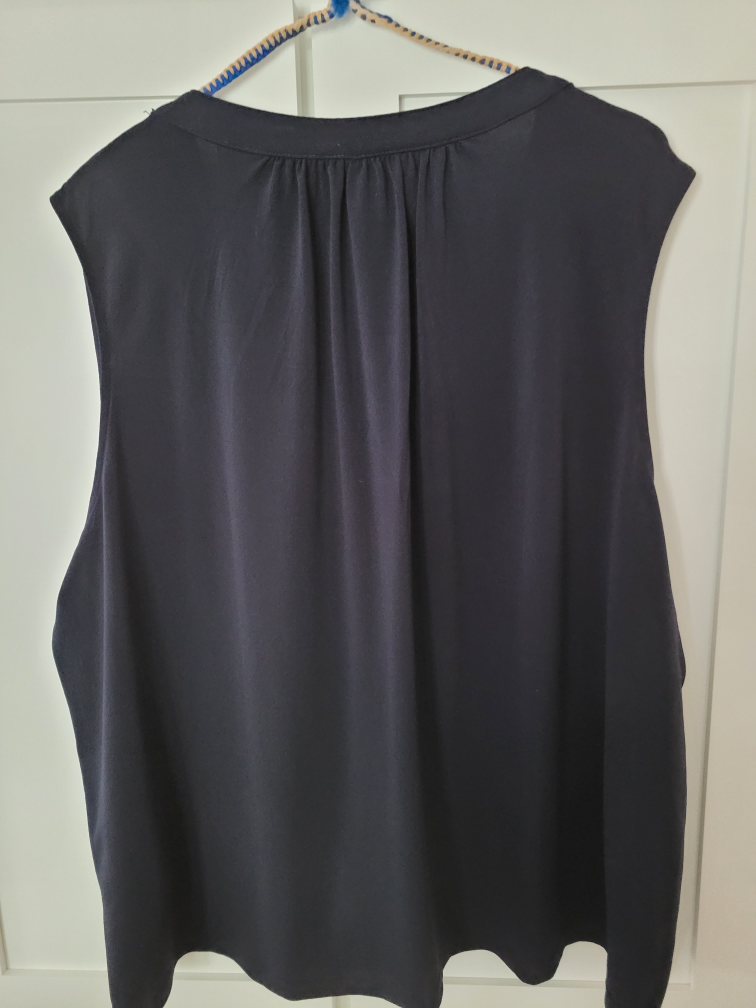H&M Navy Blue Sleeveless Blouse - Size XXL - photo 3