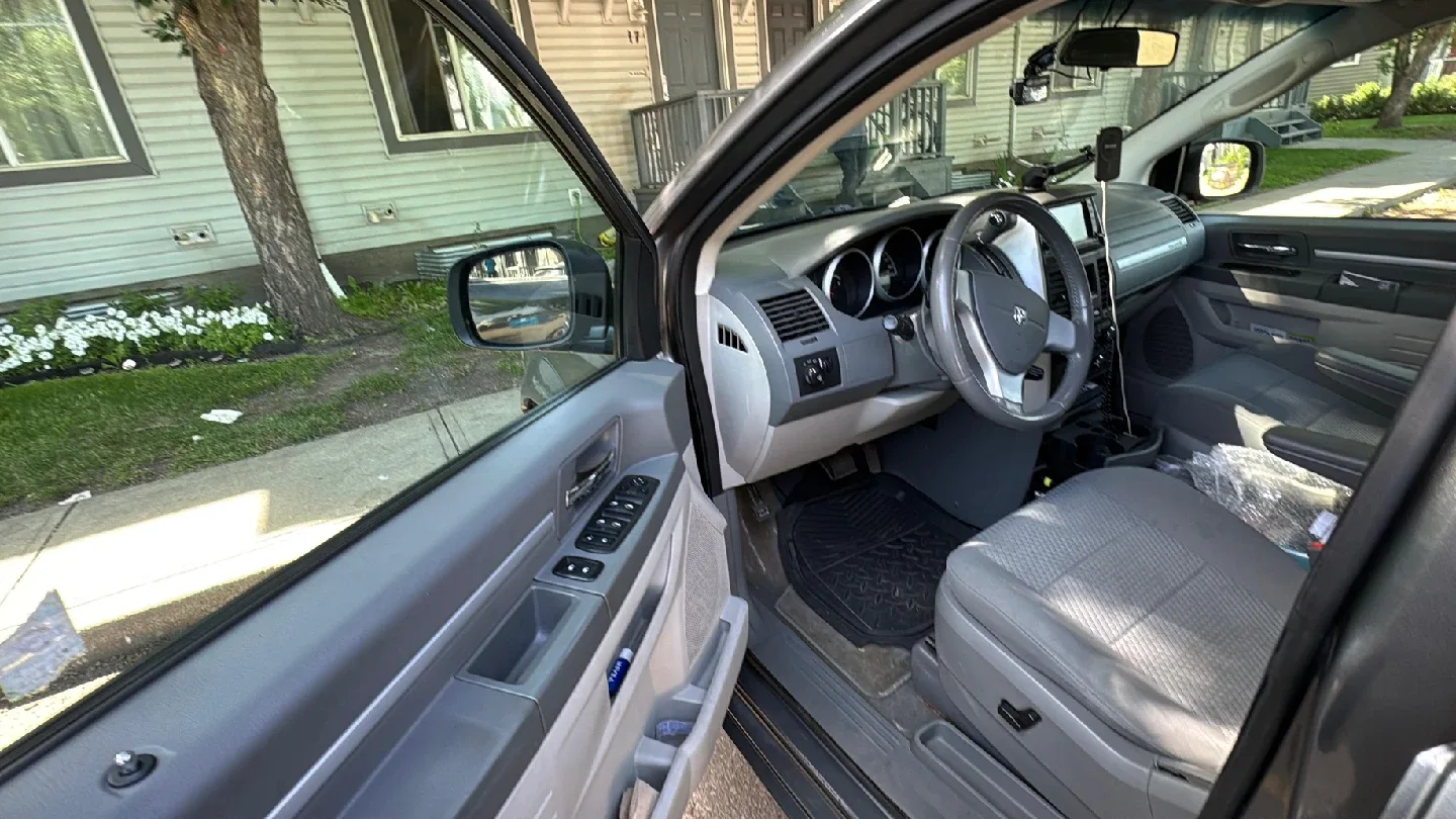 Dodge Grand Caravan image indicator(3)