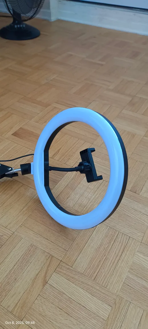 LED Ring Light with Adjustable Stand image indicator(2)