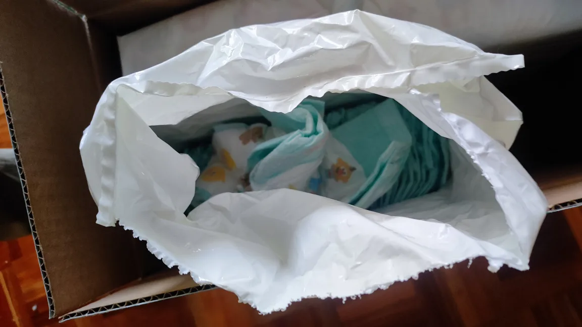 Pampers Baby-Dry Size 4 and Size 5 image indicator(8)