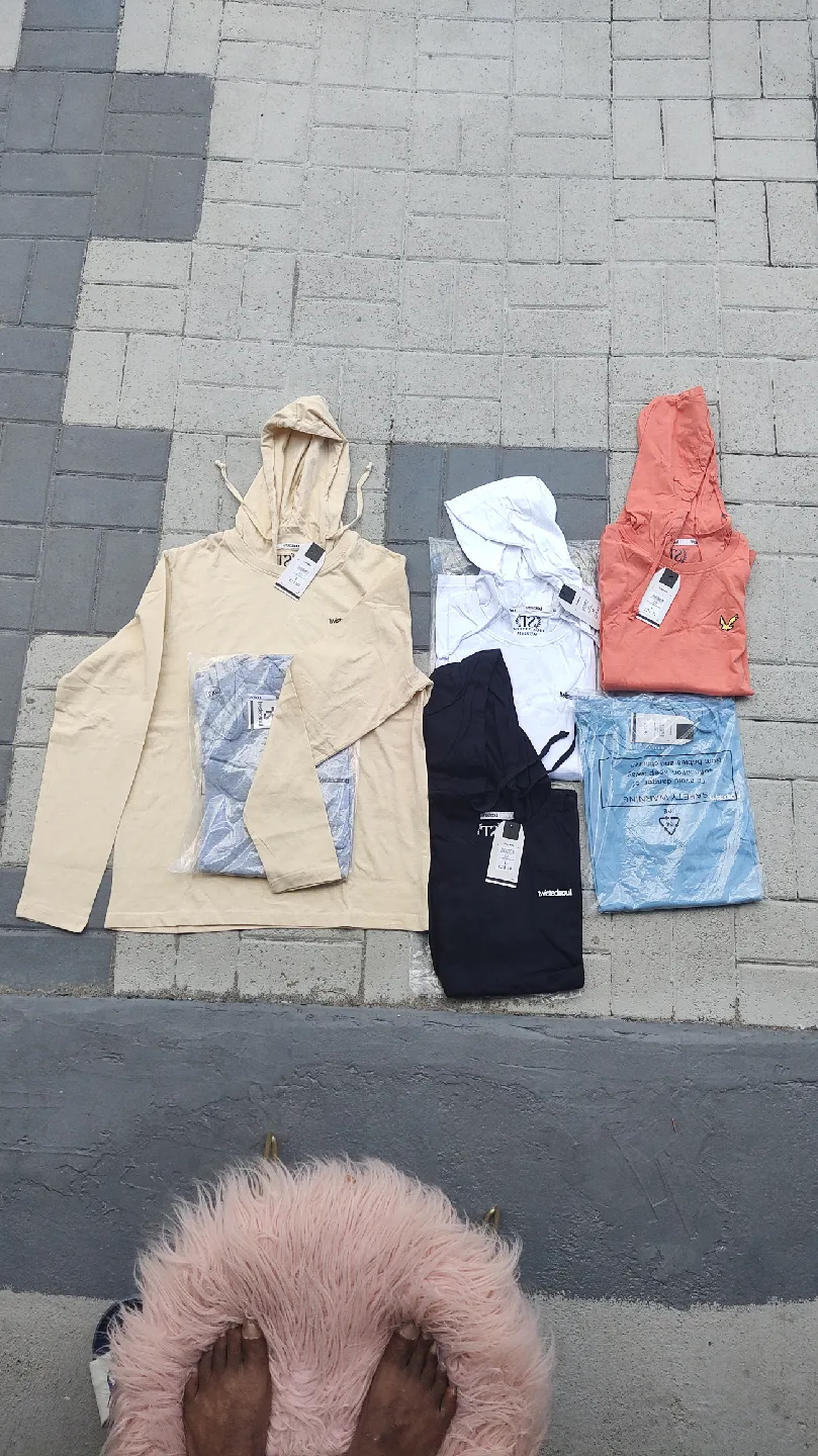 Wholesale Men hoodies T-shirts 230 pcs. image indicator(2)