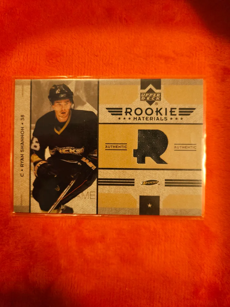 Hockey Trading Cards - Assorted image indicator(4)