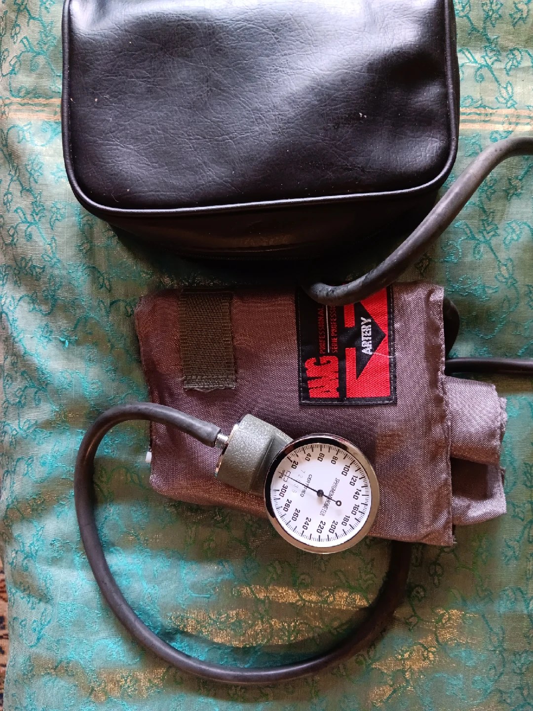 MG Professional Series Blood Pressure Monitor