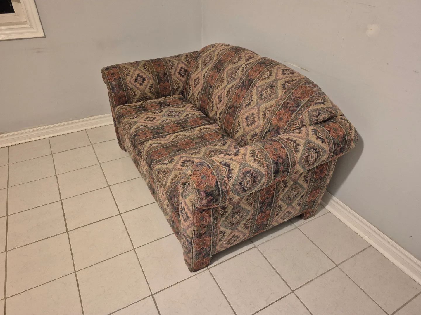 Patterned Loveseat Sofa image indicator(2)