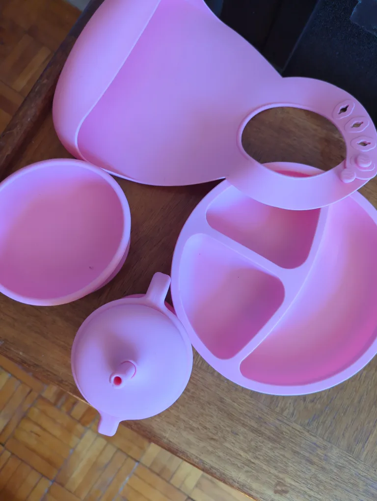 Pink Silicone Baby Feeding Set image indicator(3)