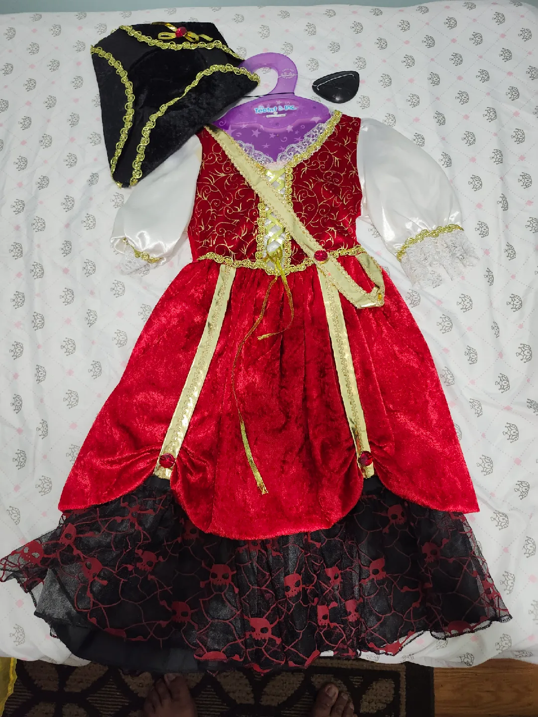 Pirate Costume (Child Size 5-6) thumbnail