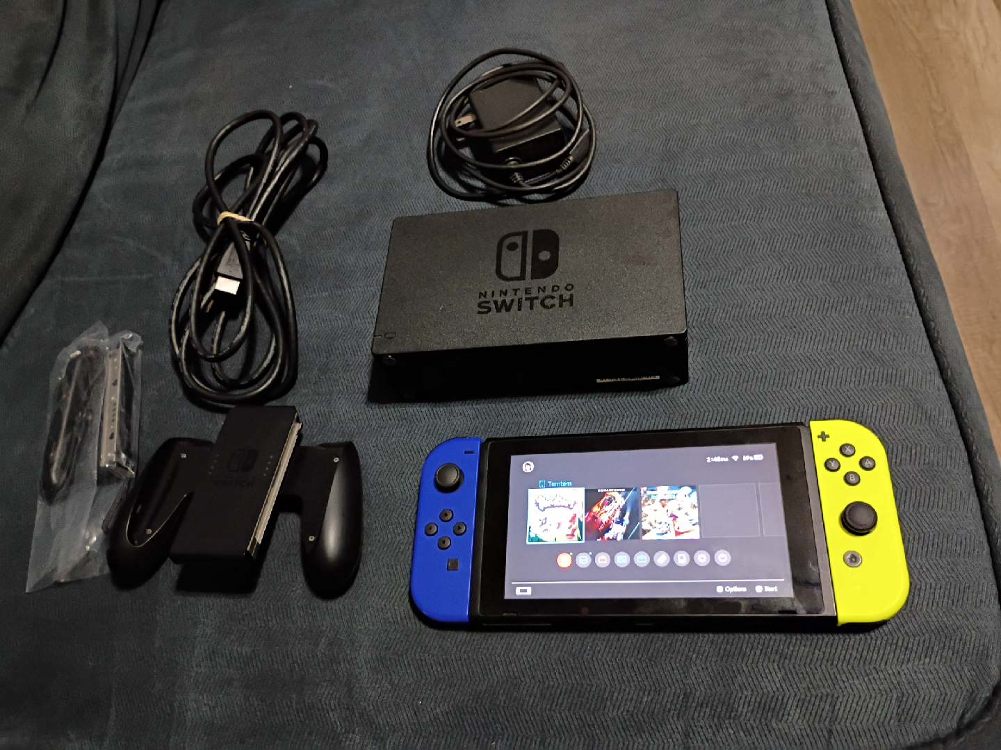Nintendo Switch Console with Box - photo 3
