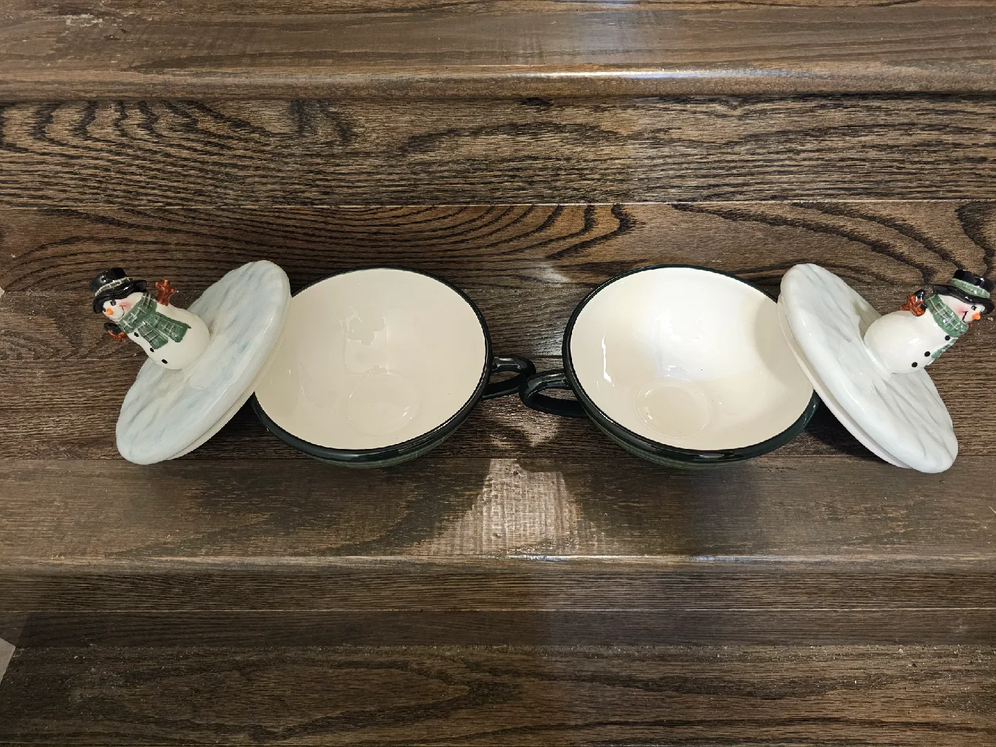 Oneida Snowman Portraits Soup Mug with Lid (Set of 2) image indicator(2)