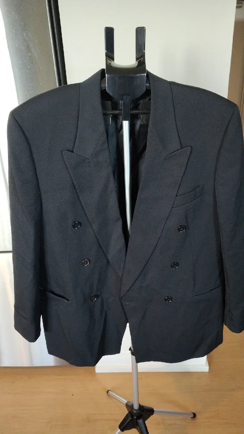 Gabardine Black Blazer thumbnail