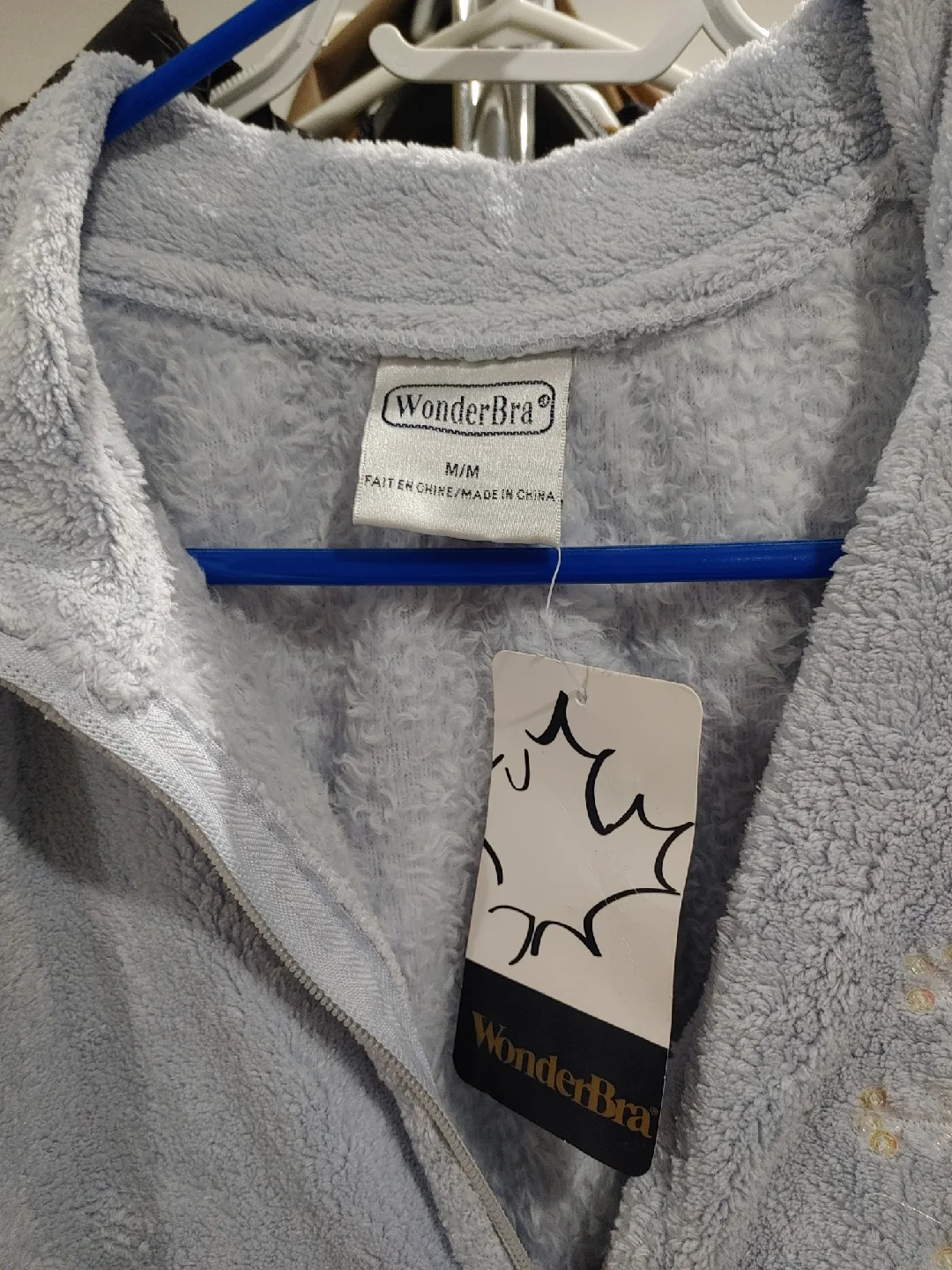 🧡BRAND NEW WONDERBRA FULL ZIPPERED PLUSH ROBE WOMEN'S SIZE M image indicator(2)