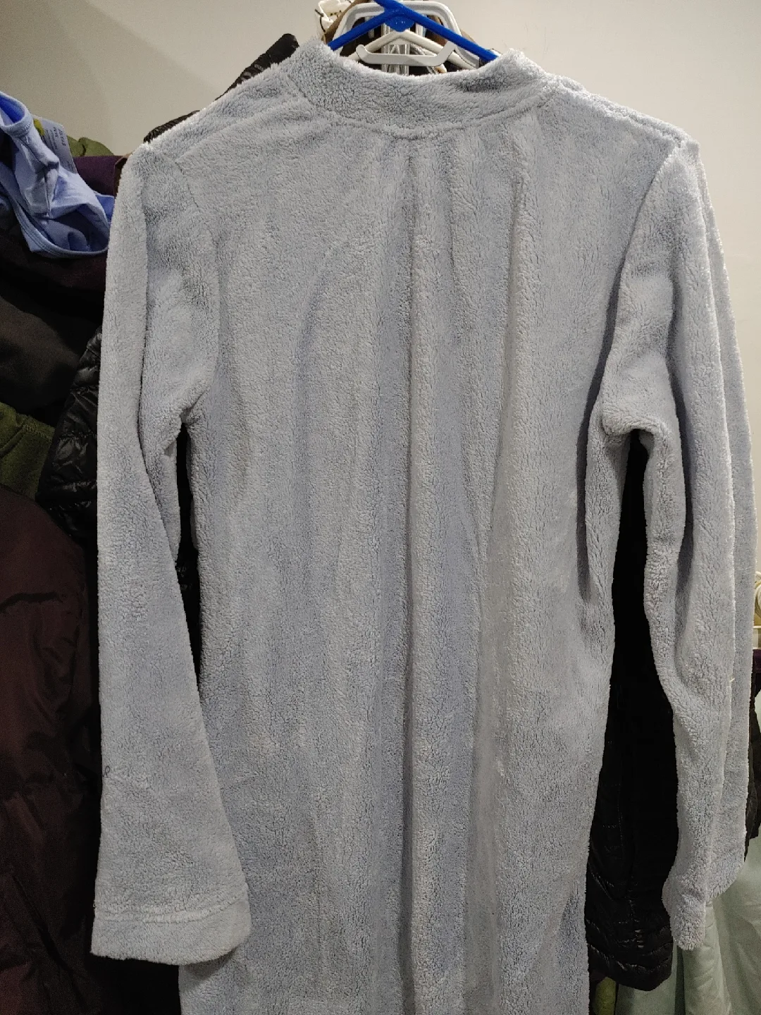 🧡BRAND NEW WONDERBRA FULL ZIPPERED PLUSH ROBE WOMEN'S SIZE M image indicator(4)