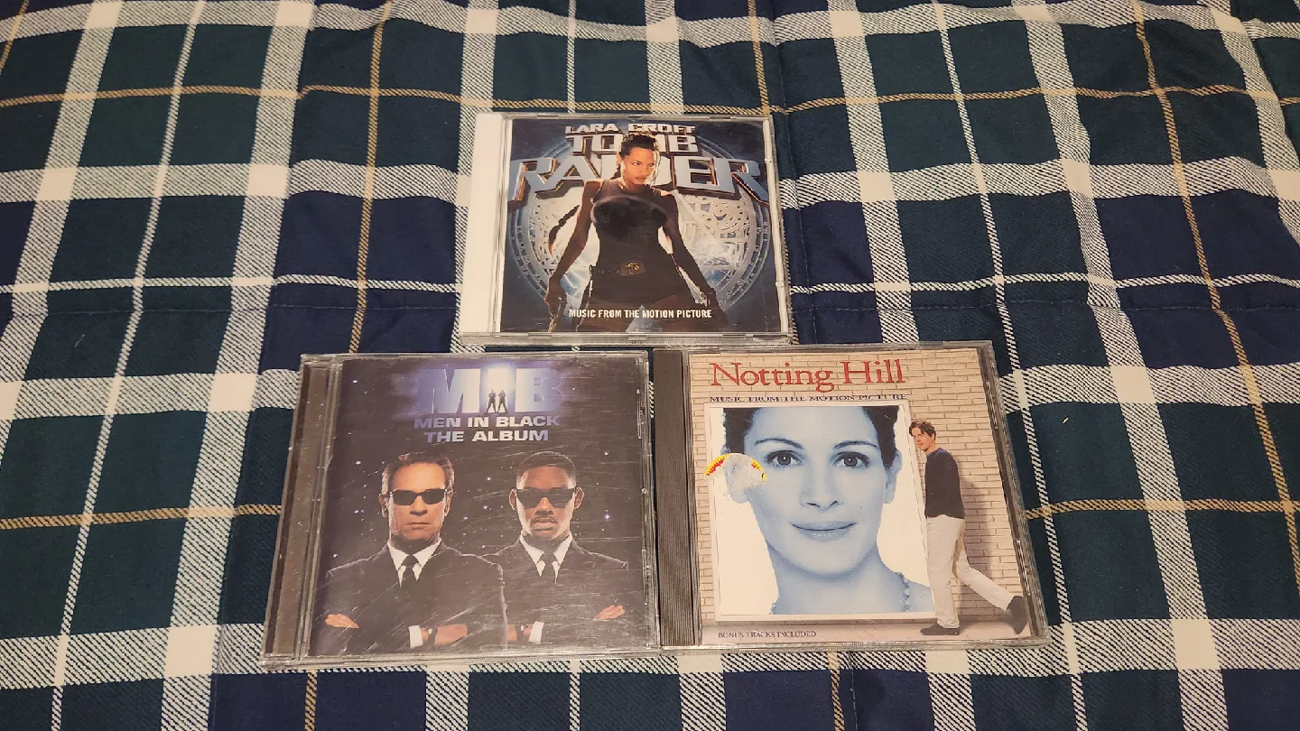 Soundtrack CDs: Tomb Raider, Men in Black, Notting Hill