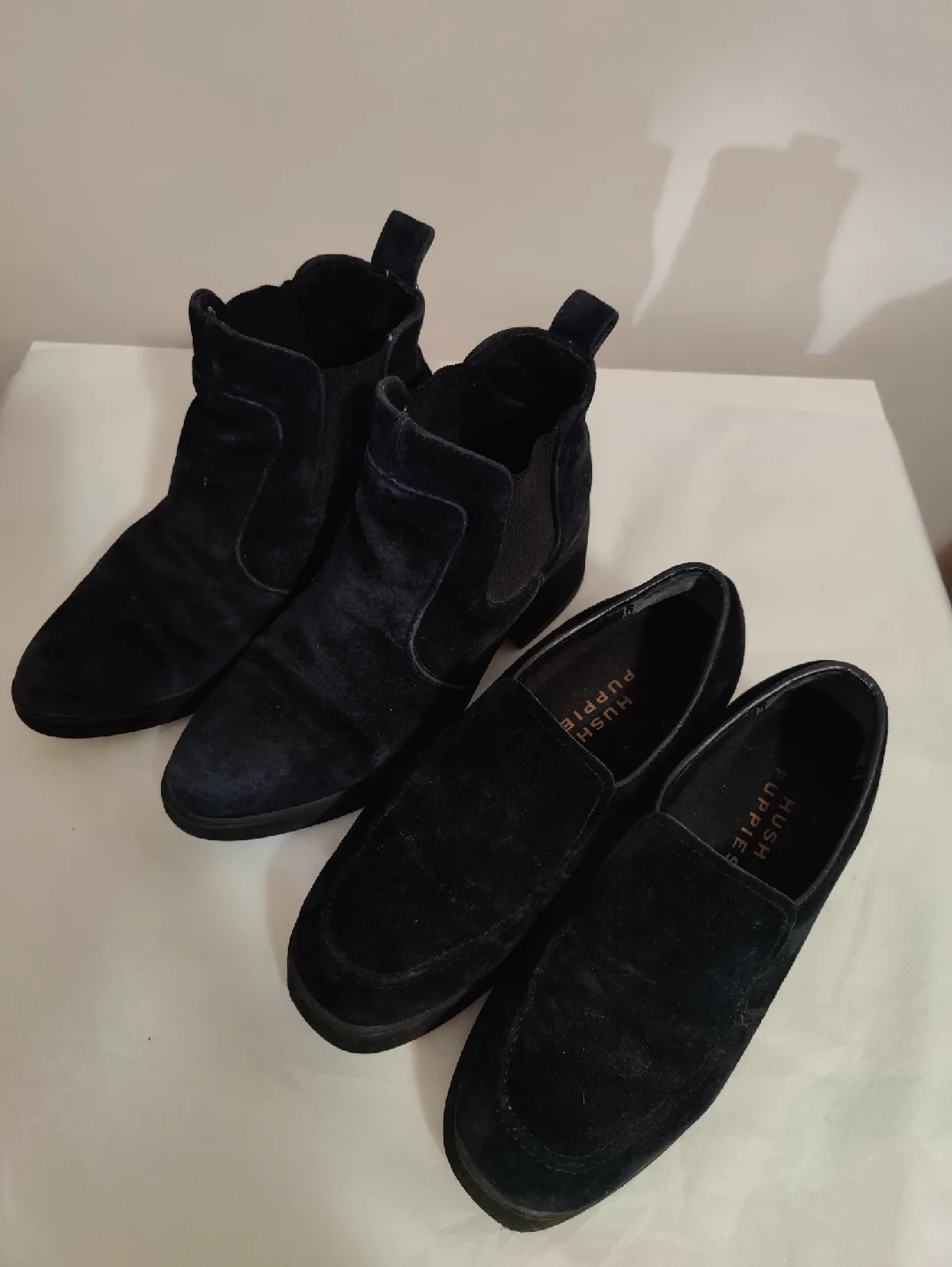 Hush Puppies Black Suede Shoes, Size 6 thumbnail