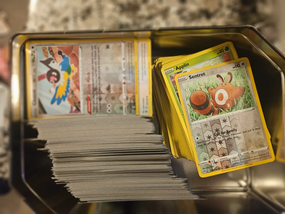 Pokemon Trading Card Game Tin image indicator(3)