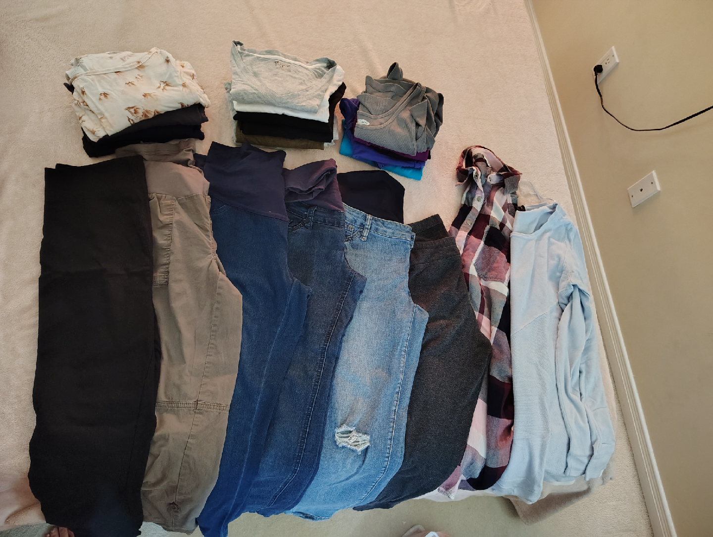 maternity clothes size S - photo 2