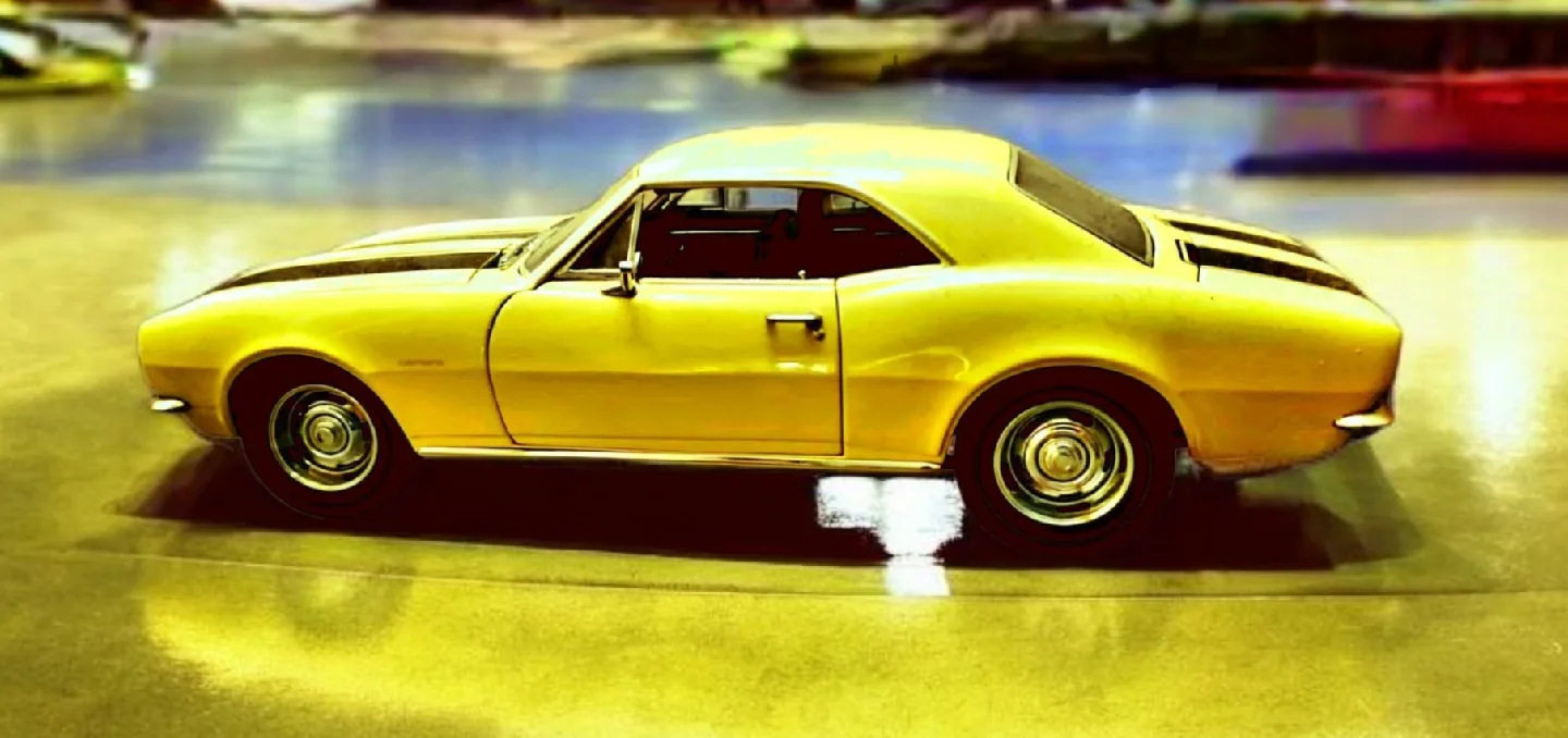 ERTL American Muscle 1967 Chevy Camaro Z28 Diecast 1:18 scale. image indicator(7)