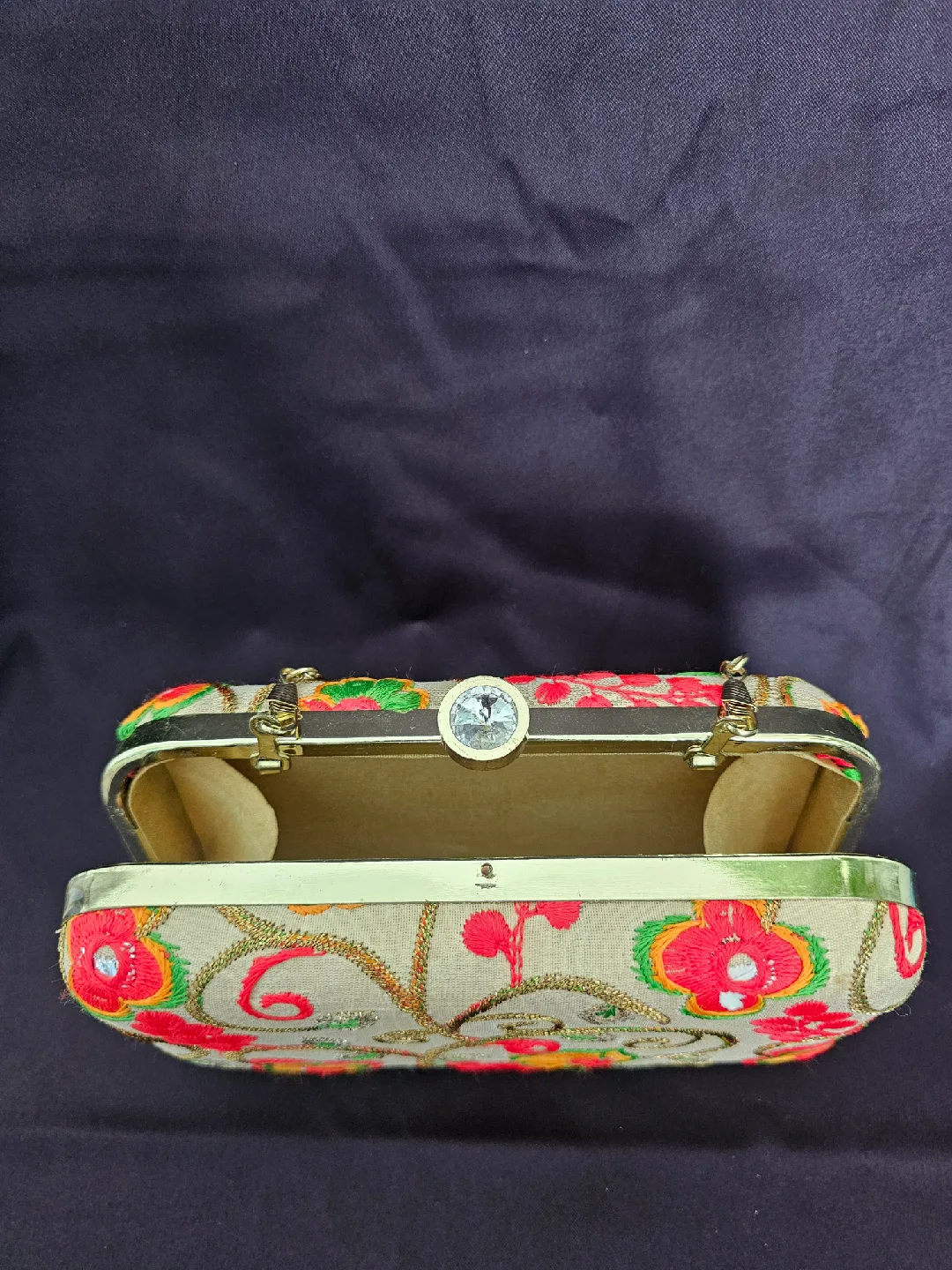 LIKE NEW - Floral Embroidered Clutch with Chain Strap image indicator(3)