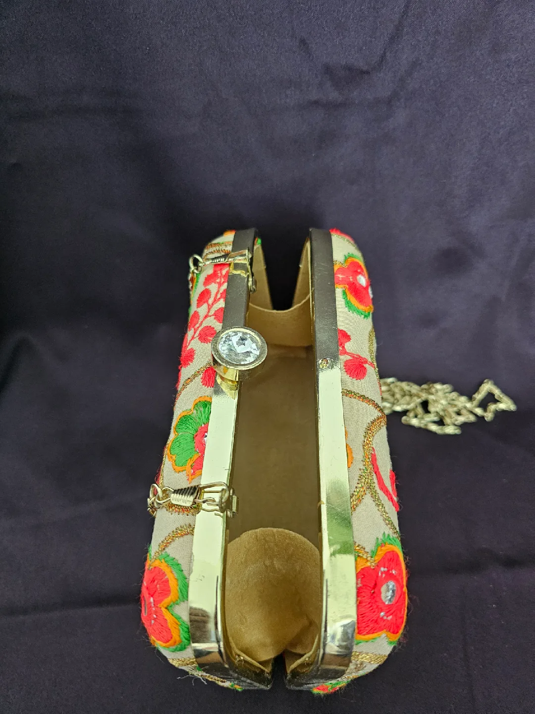 LIKE NEW - Floral Embroidered Clutch with Chain Strap image indicator(4)