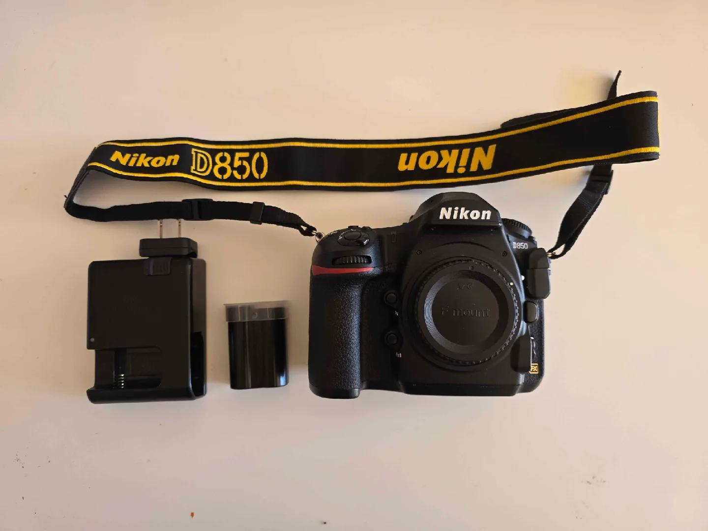 Nikon D850 DSLR Camera with Accessories image indicator(3)