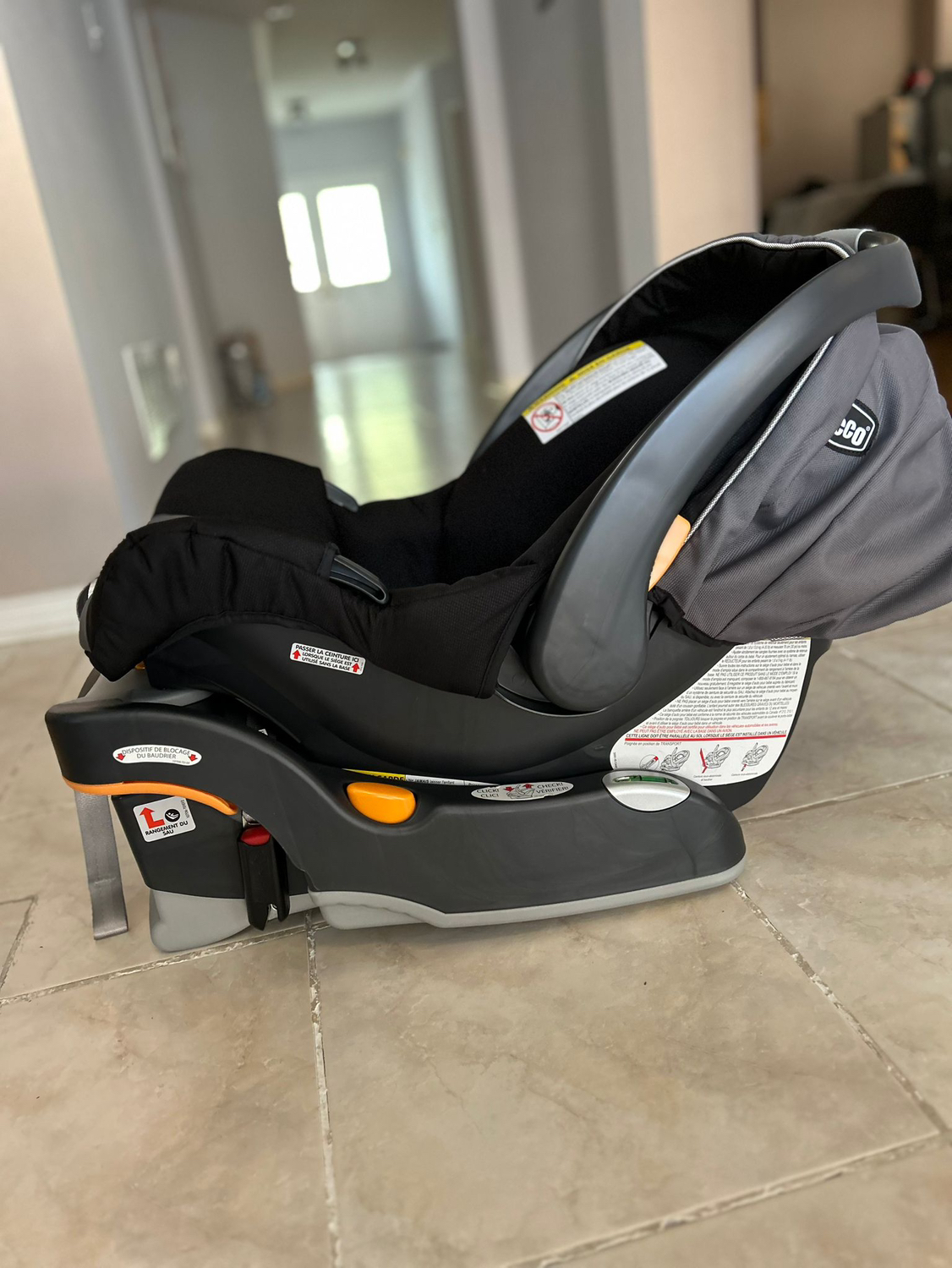 Chicco Keyfit 30 Infant carseat