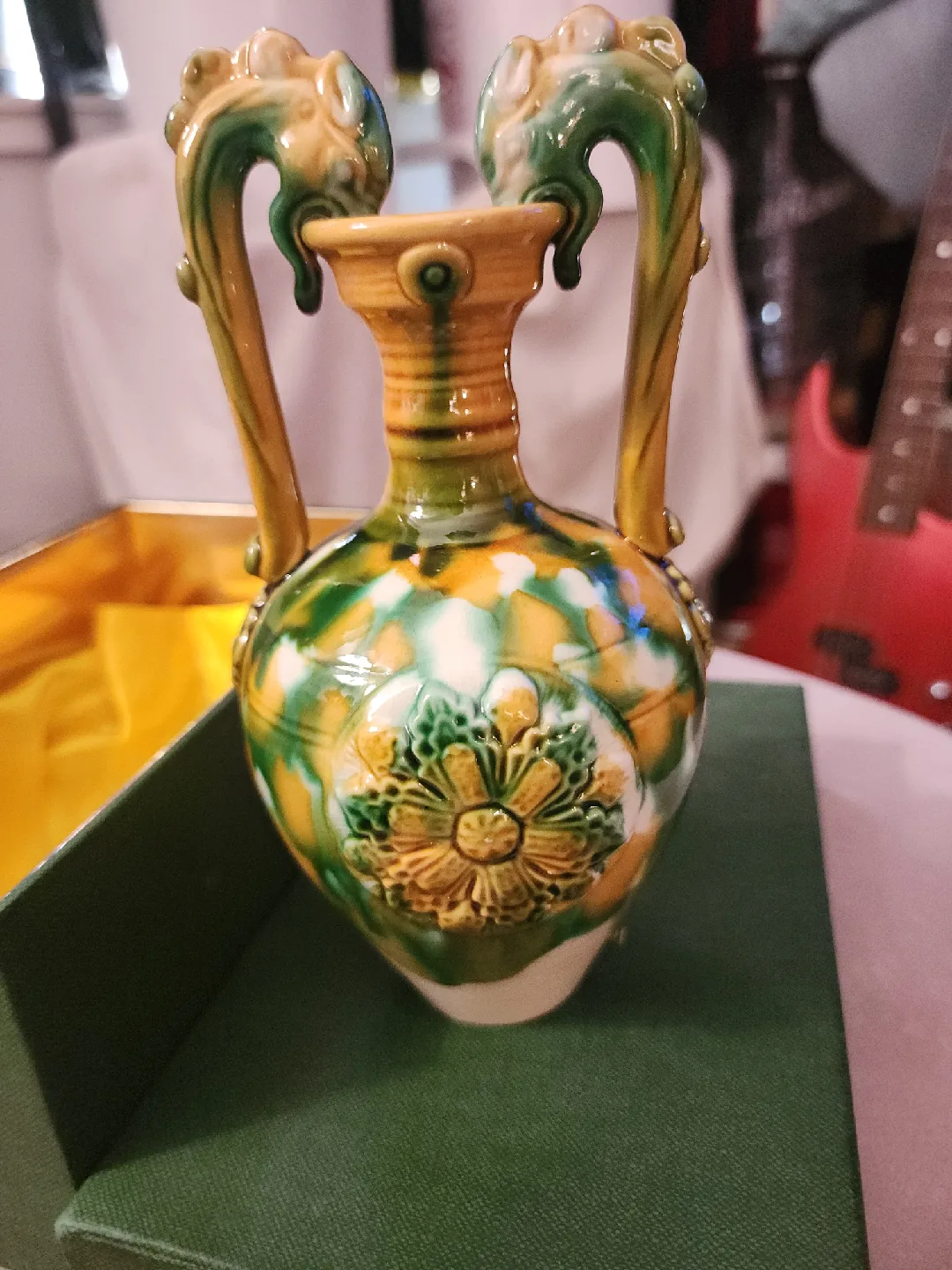 Chen Tang Sheun Art Handcraft Vase image indicator(2)