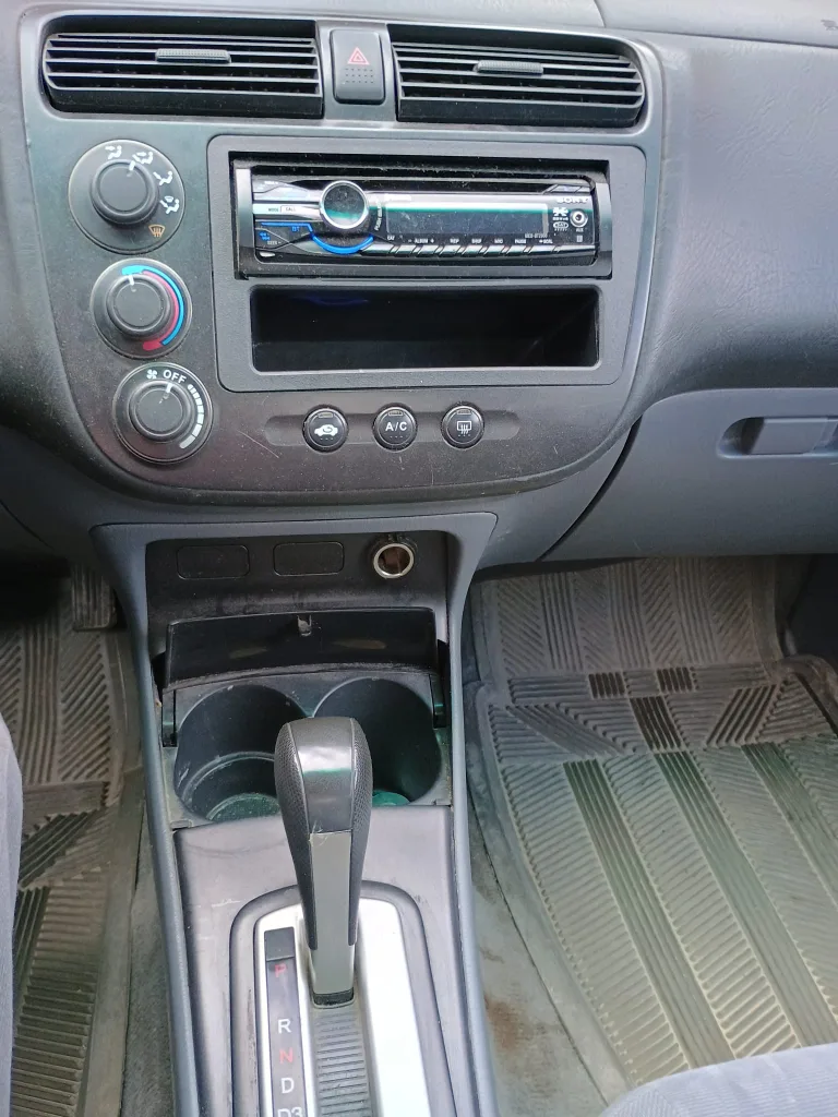 Honda Civic Sedan - Red 2005 image indicator(9)