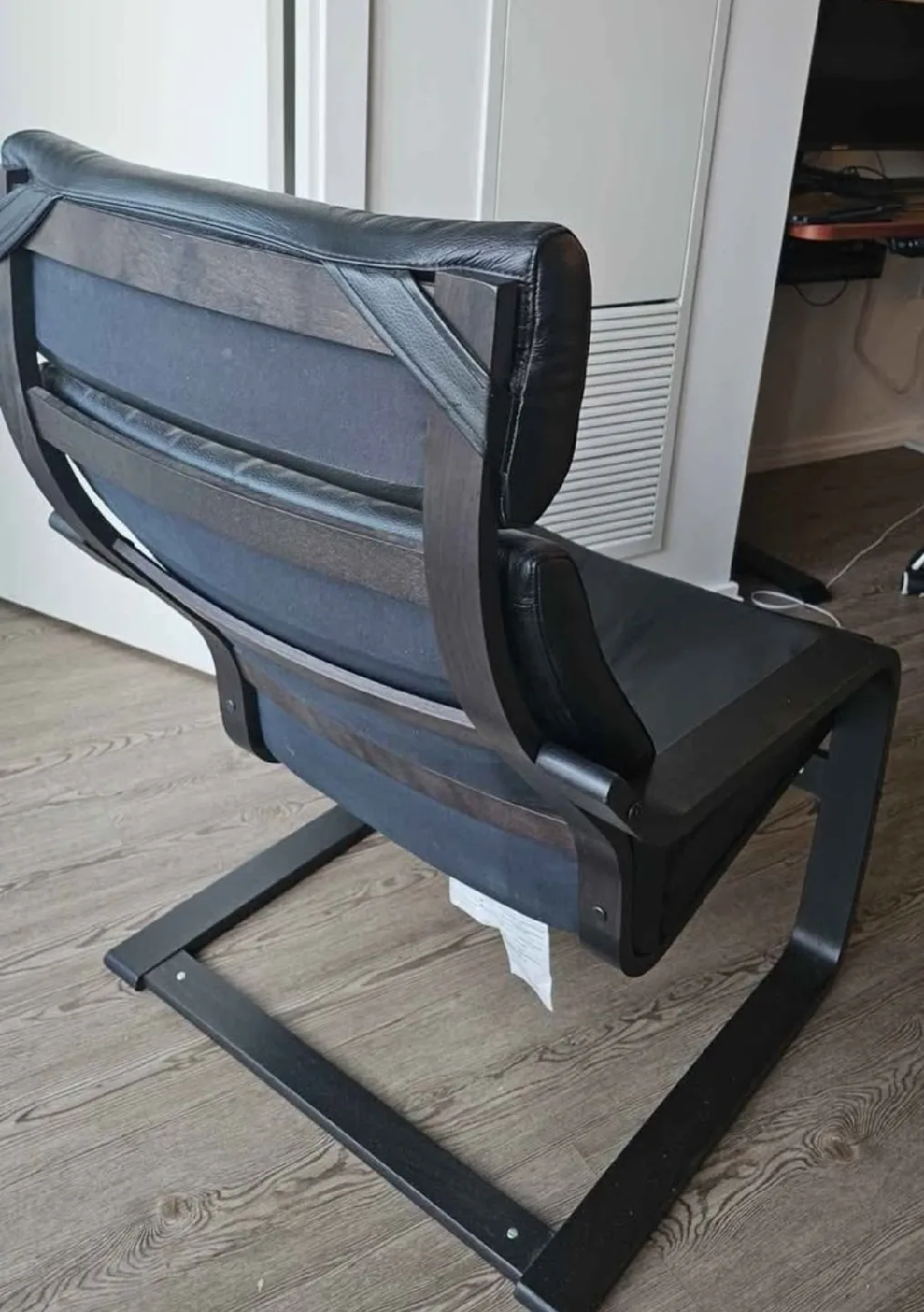 IKEA POÄNG Armchair - Dark Brown image indicator(2)