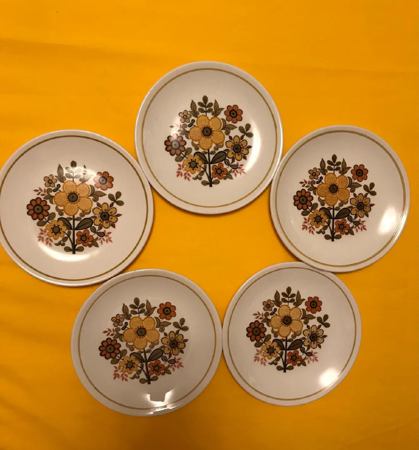 Vintage Plates all for $10 thumbnail