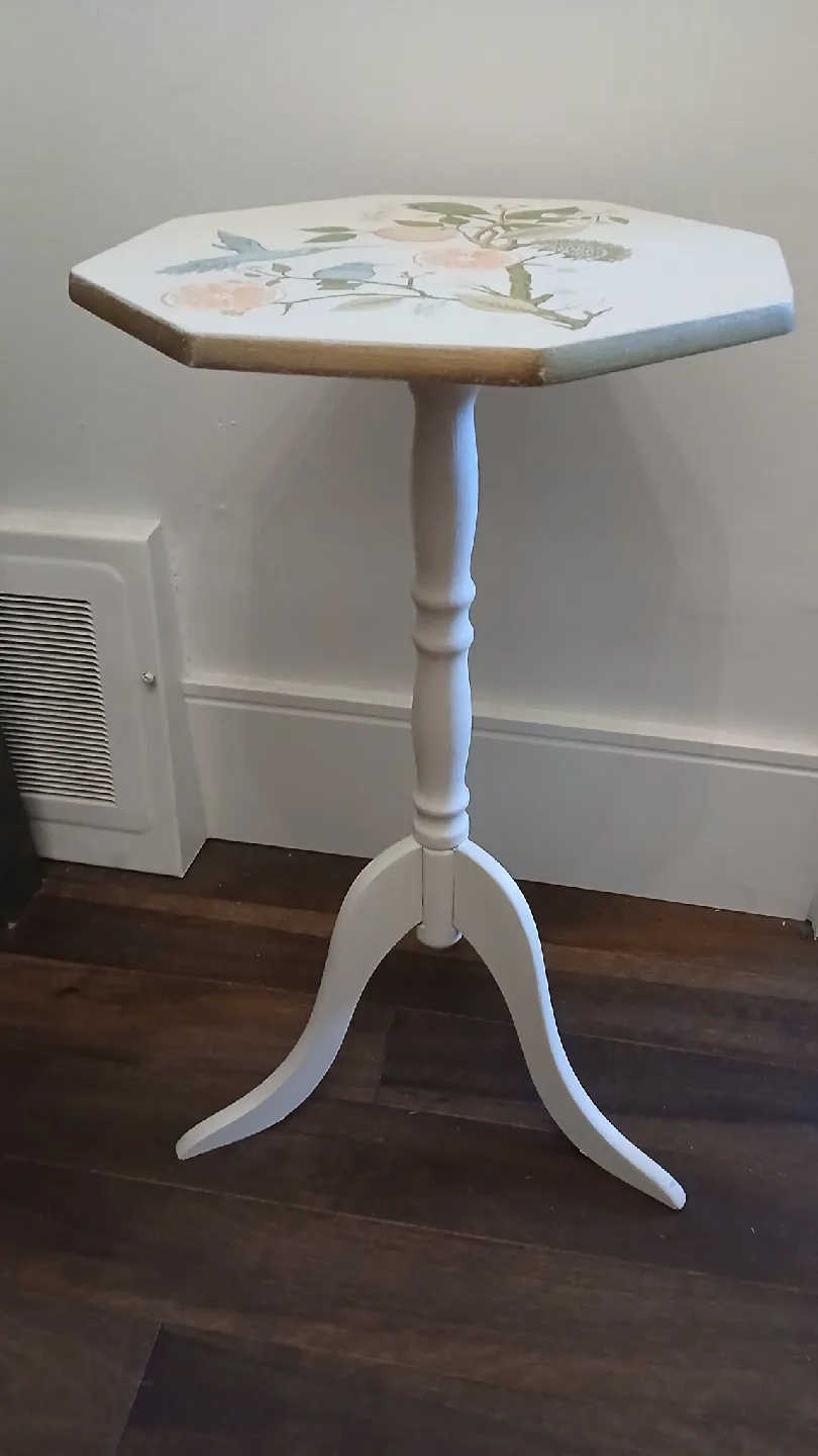 Accent Table with Floral Design image indicator(2)