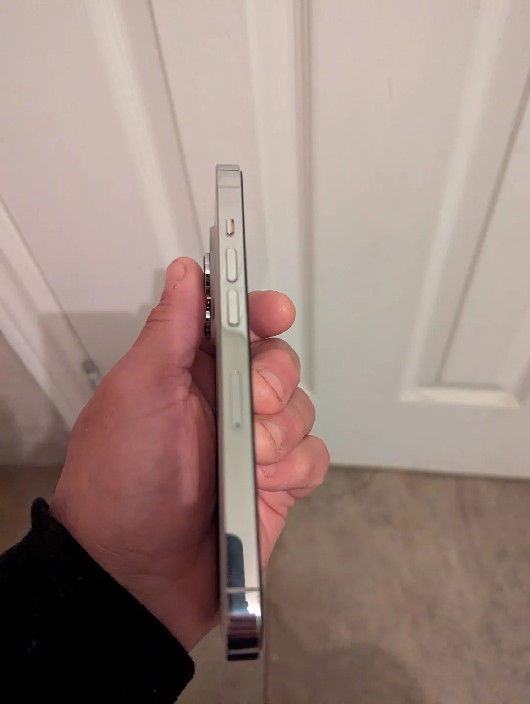 iPhone 14 pro excellent condition 128g image indicator(4)