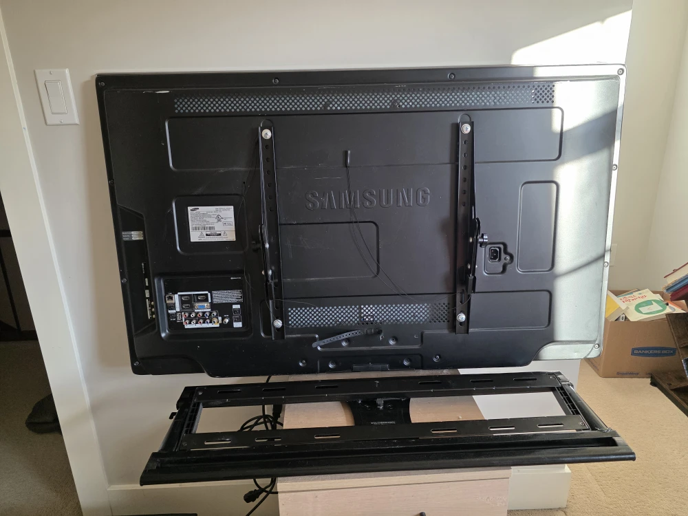 45", 39" Two Samsung TVs $70 - photo 2