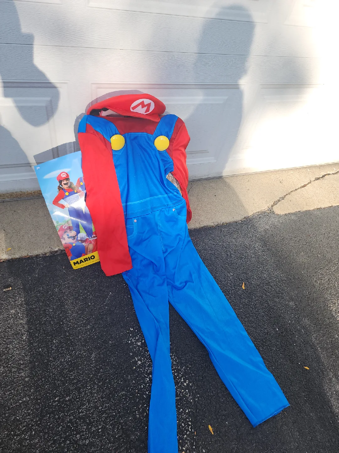 Mario Costume Kids Size 7-8 image indicator(2)