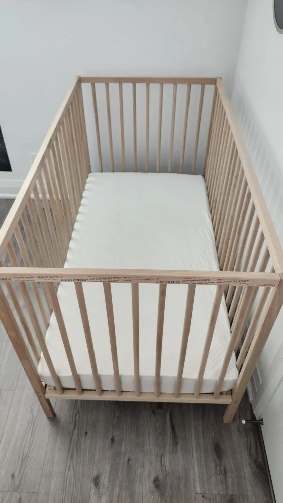 Ikea sniglar crib for sale