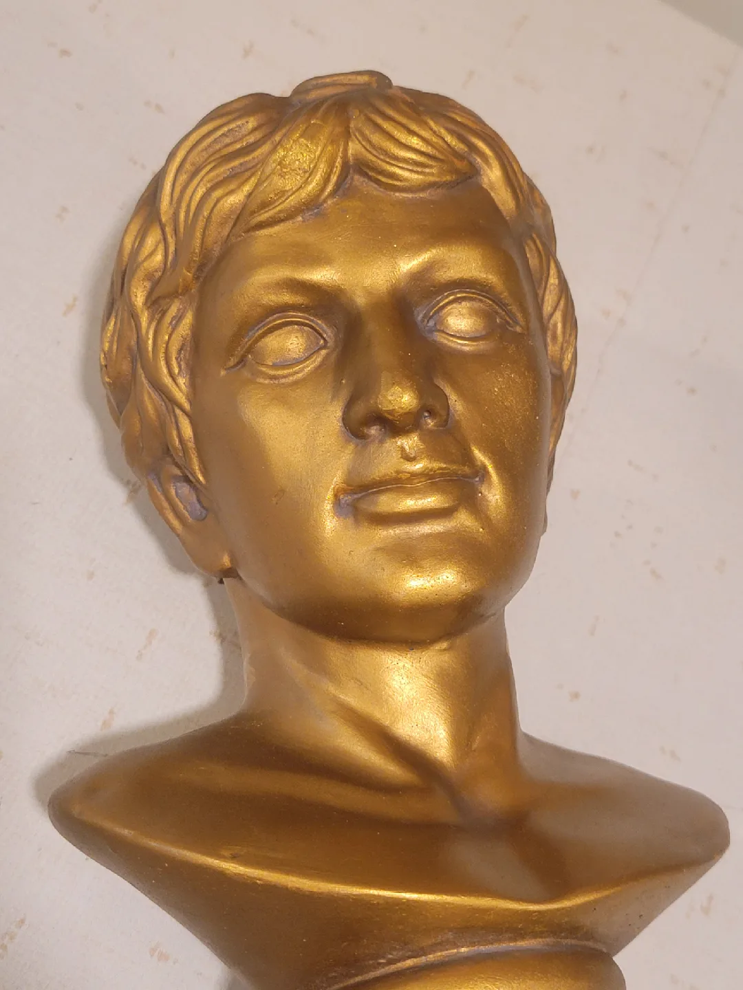 Gold Bust Sculpture of Juilus Caesar. art image indicator(8)
