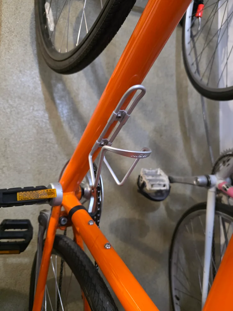 Roll A:1R Orange Bike, original price $1300 image indicator(9)