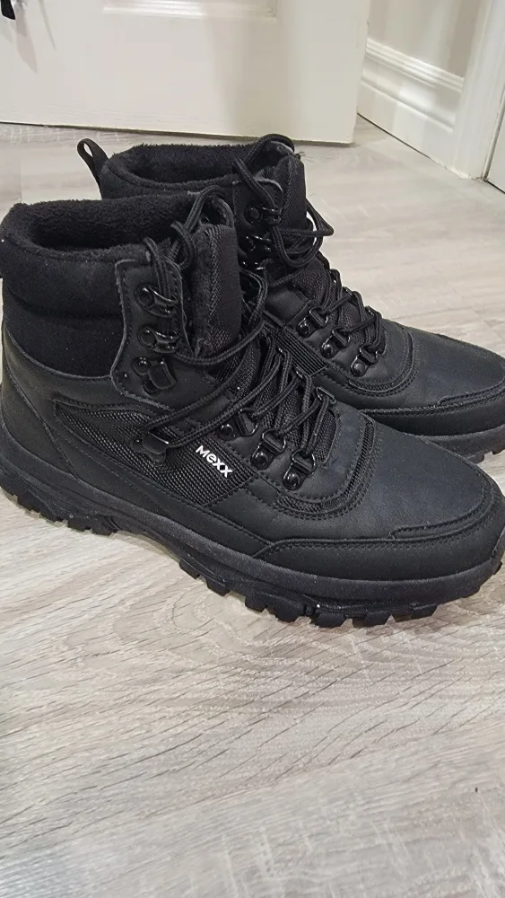 MeXX Black Winter Boots - Size 9 image indicator(2)