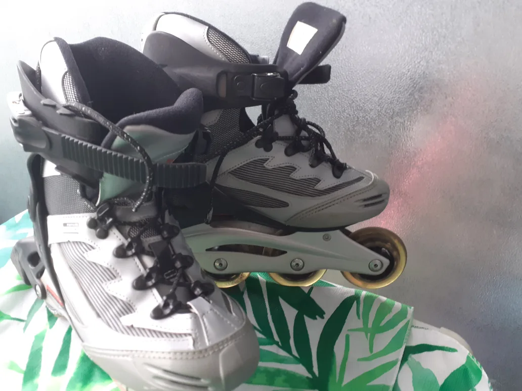 Salomon Inline Skates - Women's Size 7 image indicator(4)