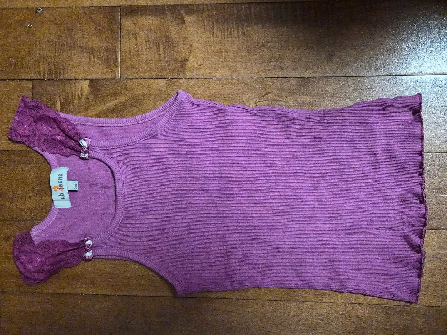 Assorted Tank Tops XS image indicator(8)