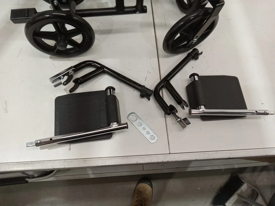 Ezee Life transport chair - 19" - 300lbs capacity image indicator(7)