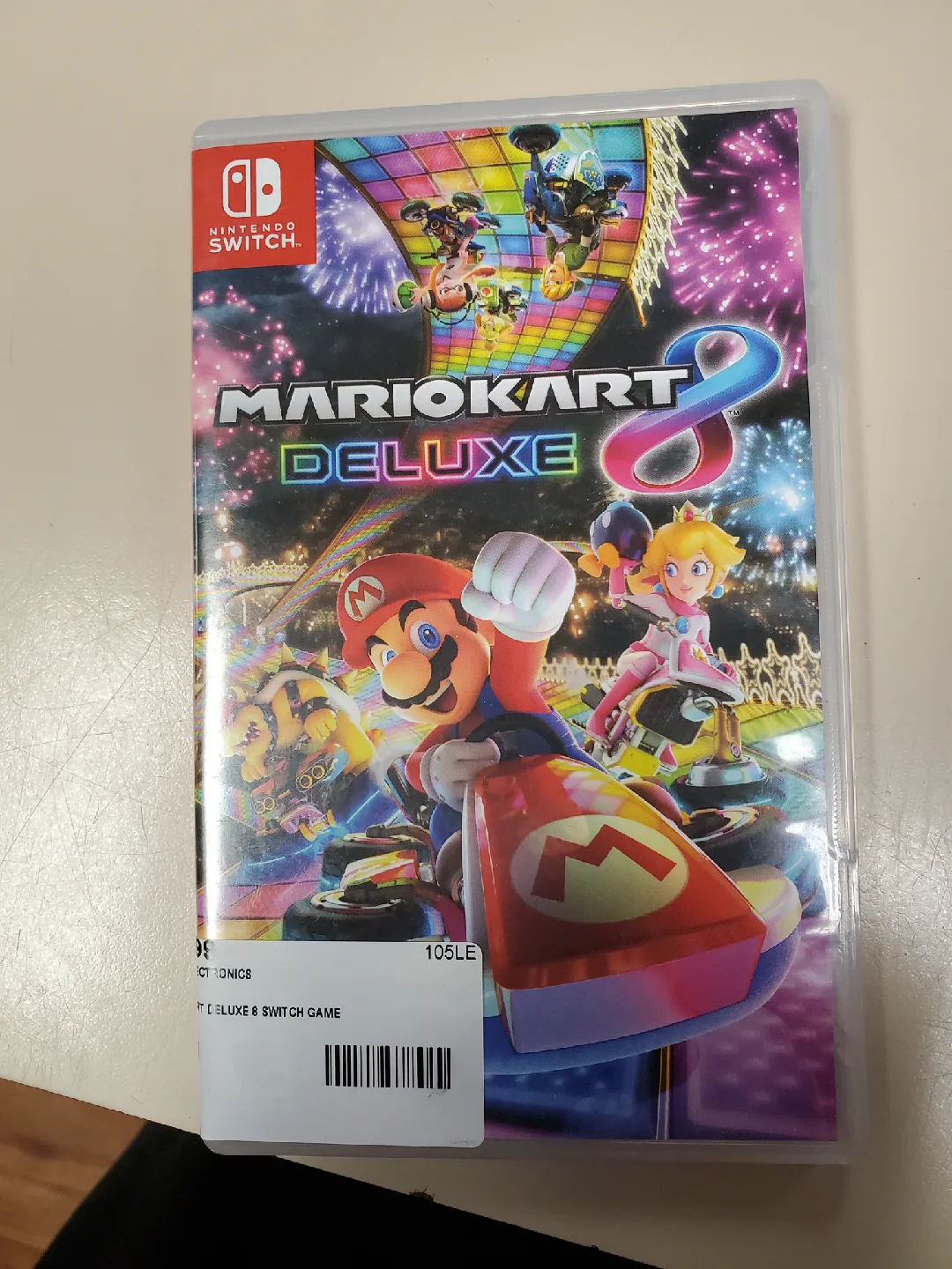 Mario Kart 8 Deluxe - Nintendo Switch Game thumbnail
